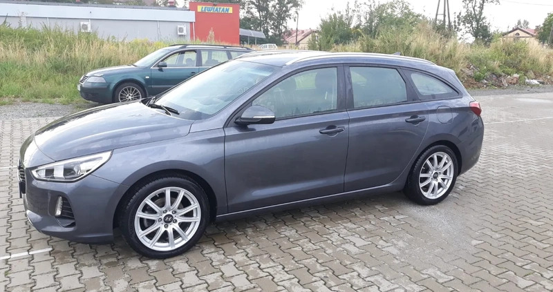 Hyundai I30 cena 52900 przebieg: 126000, rok produkcji 2017 z Czechowice-Dziedzice małe 106